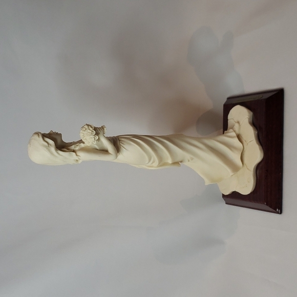 𝅺f.a.r.o. Collection Bride Vivian Statute Italy Wooden Platorm - Picture 10 of 14